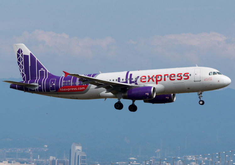 самолет Hk Express
